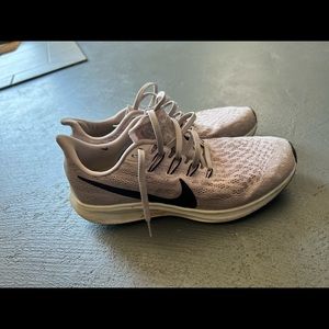 Nike zoom Pegasus running shoe